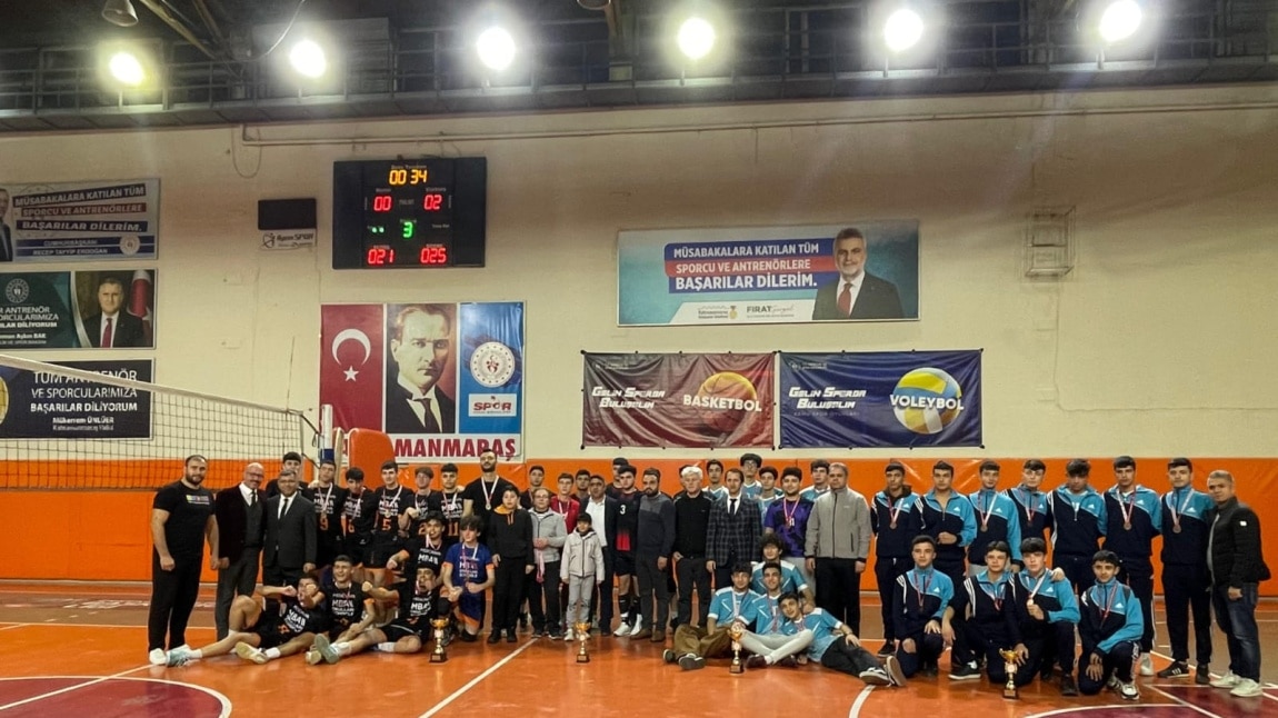 Genç erkekler voleybol takımımız il ikincisi oldu.